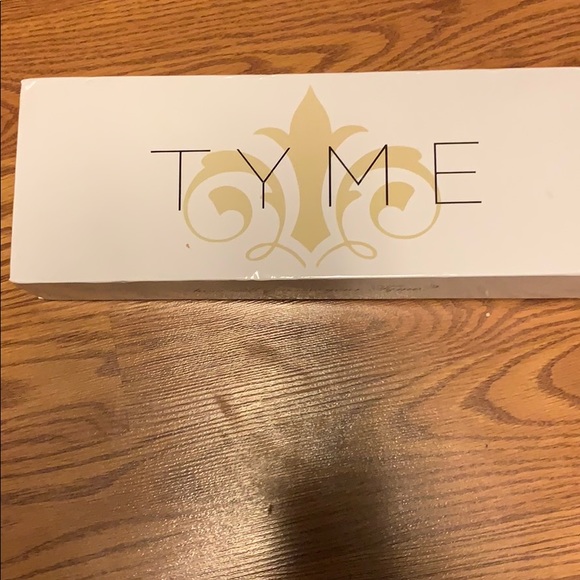 thyme hair straightener